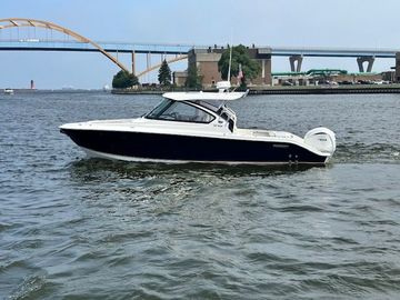 2025 Pursuit DC 306 Dual Console