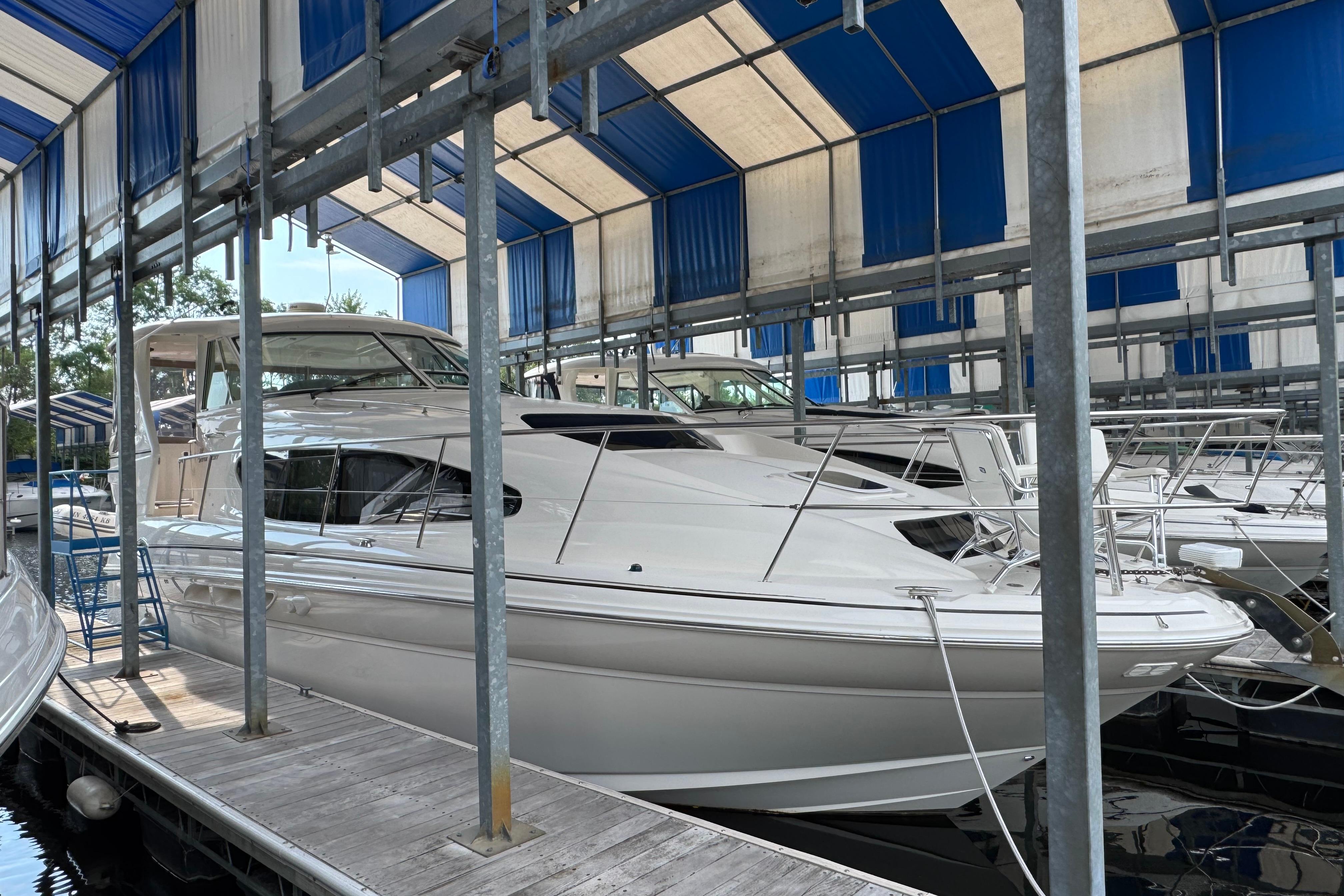 2004 Sea Ray 390 Motor Yacht