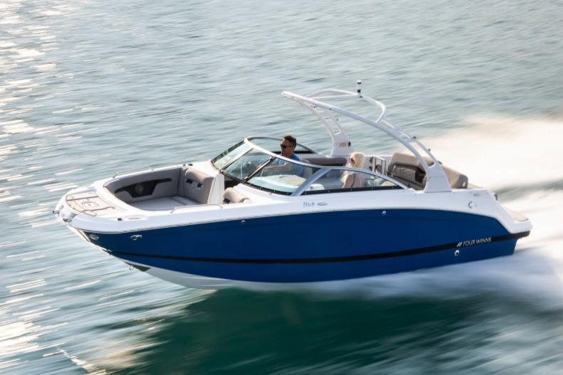 Four Winns Boat image