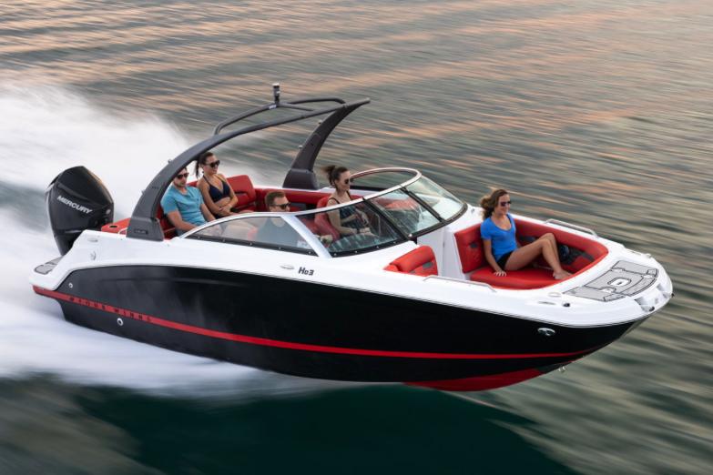 Four Winns Boat image