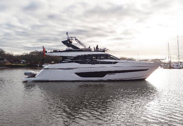 2020 Fairline Squadron 68