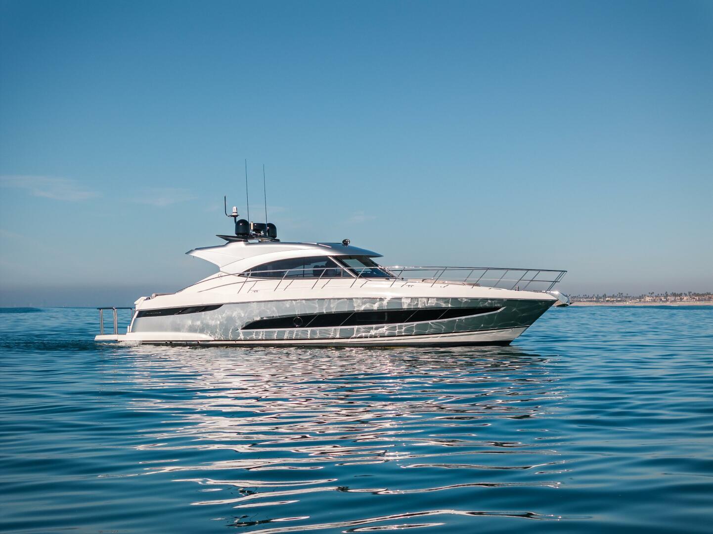 2022 Riviera 4800 Sport Yacht