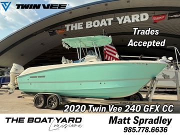2020 Twin Vee 240 GFX CC