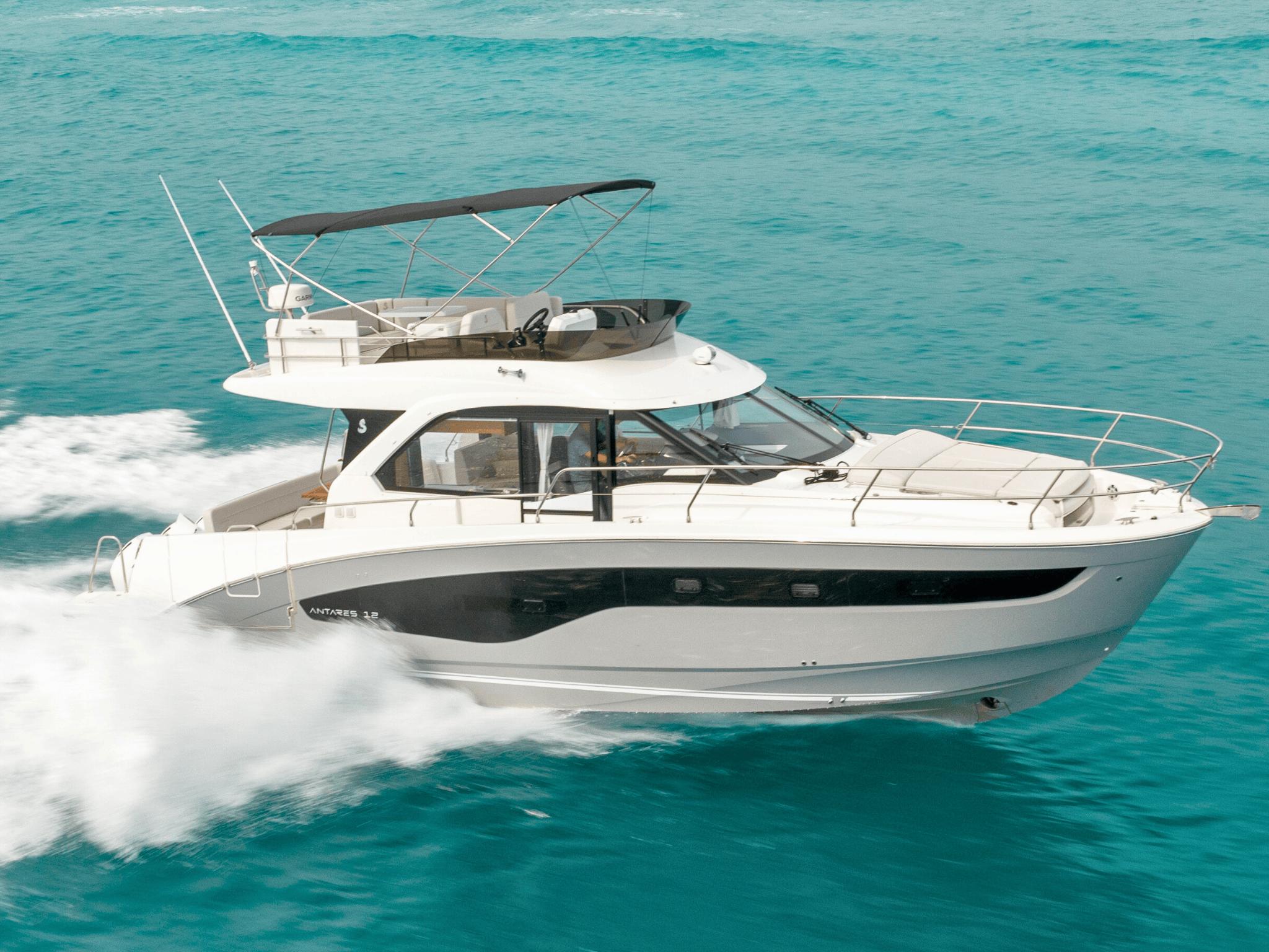 2026 Beneteau Antares 12