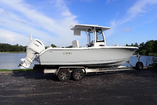 2022 Sea Hunt Ultra 255 SE
