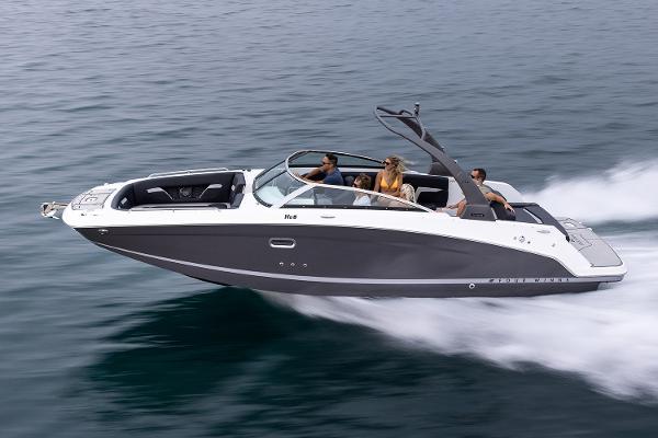 Four Winns HD8 Manufacturer Provided Image: 2022 Four Winns HD8 boat cruising on open water.