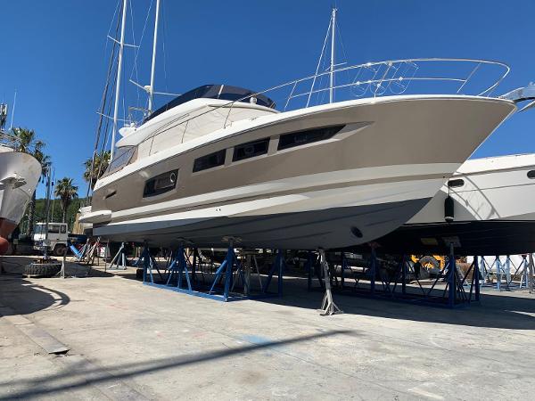 2018 Prestige 560