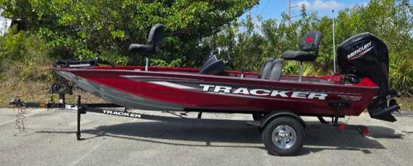 2025 Tracker Pro Team 175