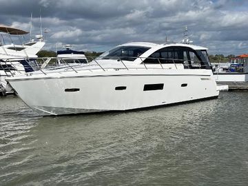 2013 Sealine S450
