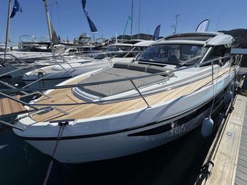 2025 Bavaria SR38