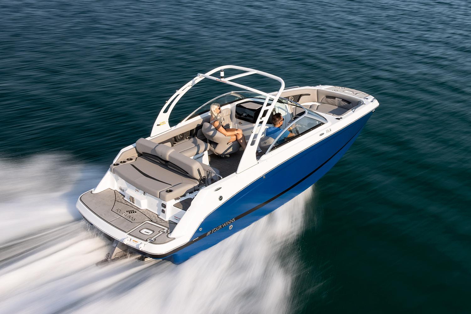 Four Winns Boat image