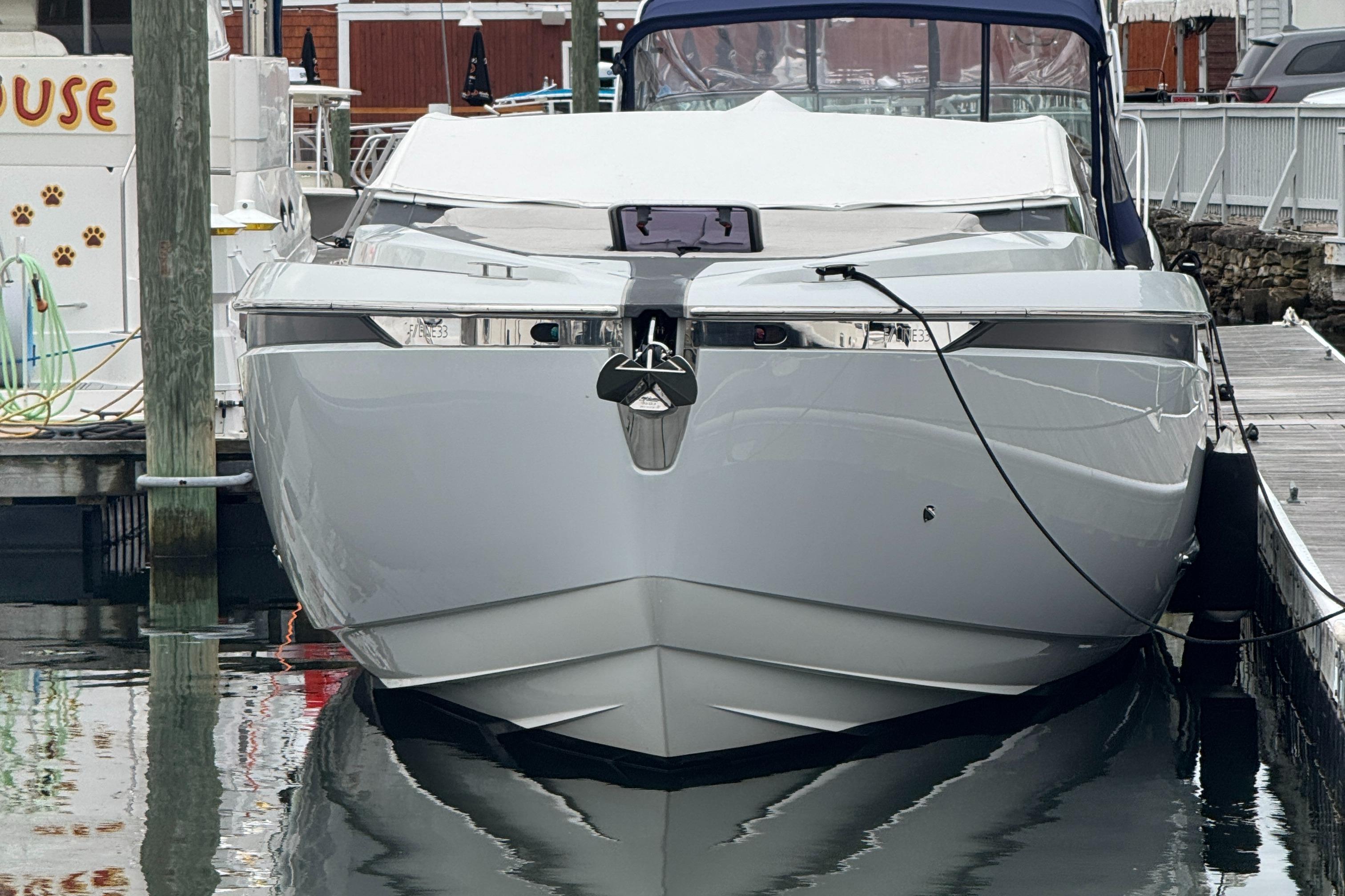 2021 Fairline F//Line 33