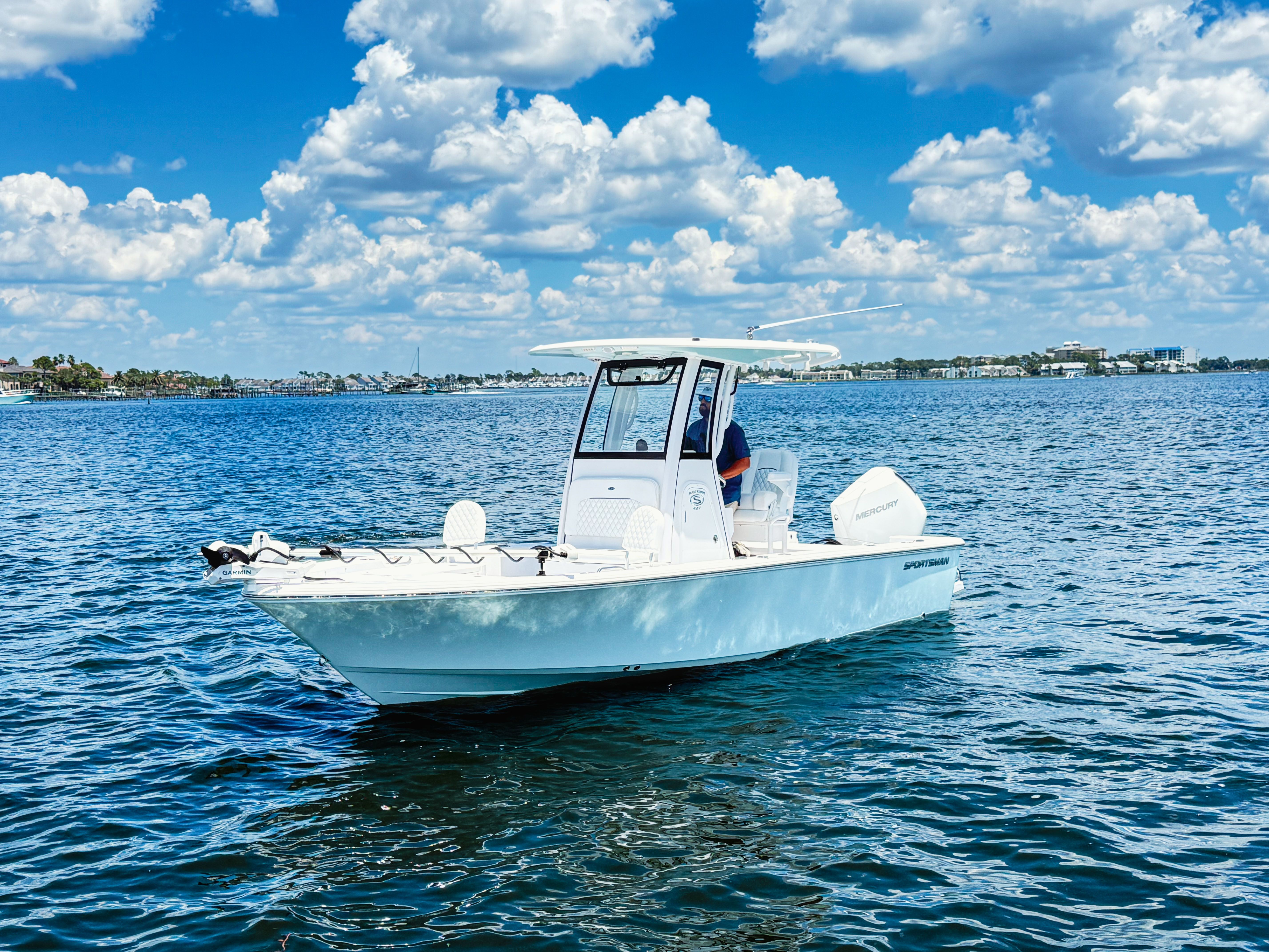 2025 Sportsman Masters 227 Bay Boat