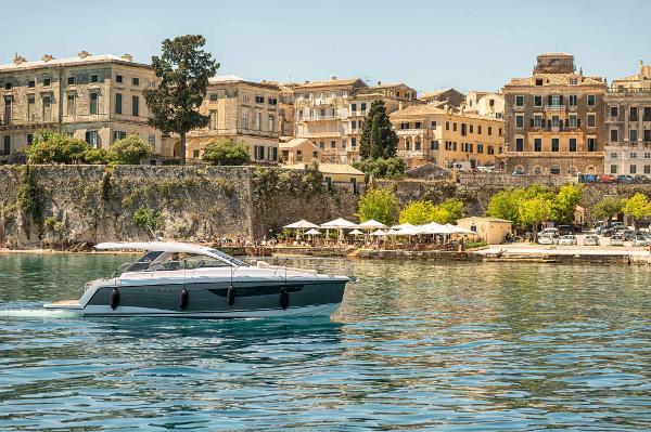 Sealine S335 Sealine S335 2019 for sale