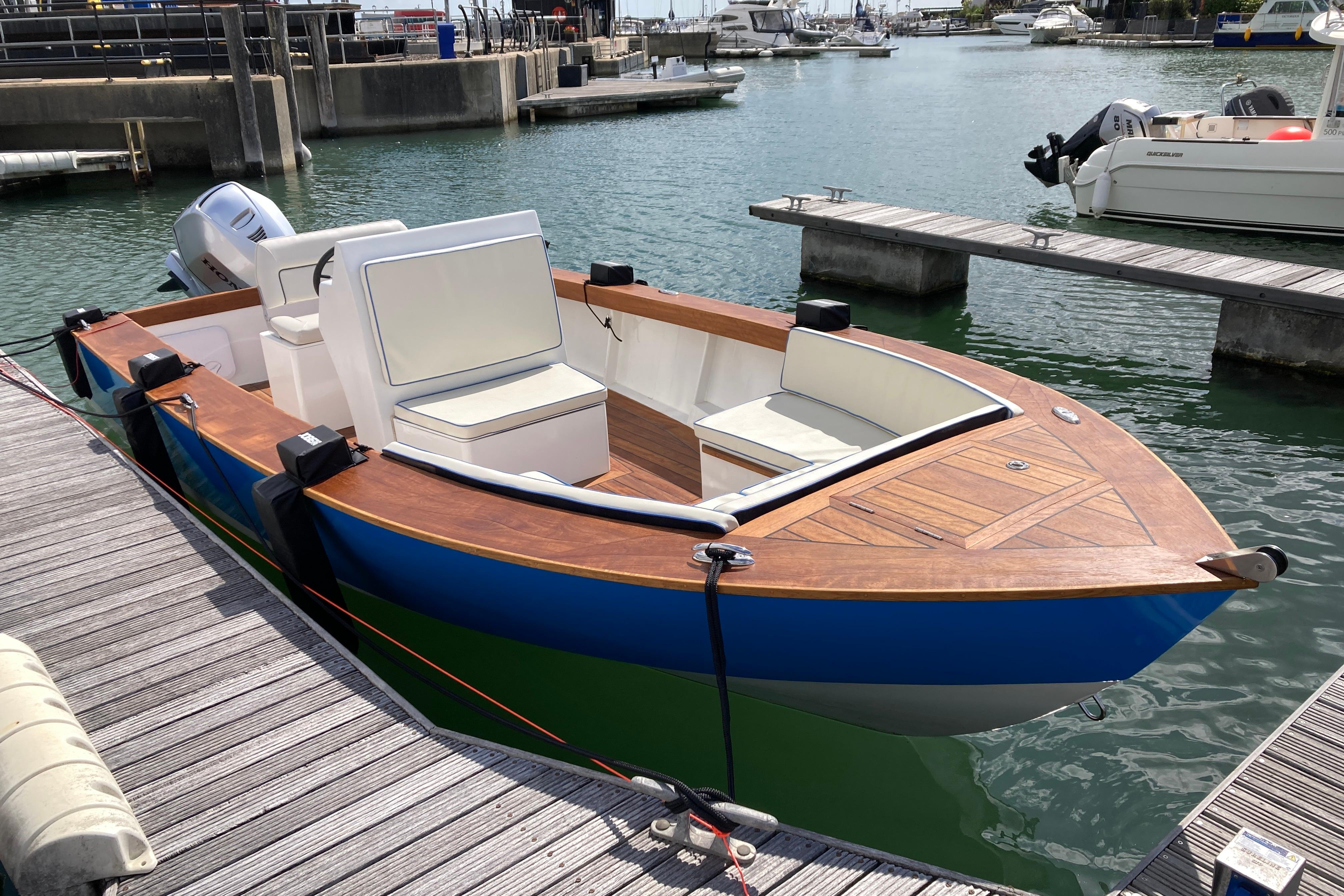 2018 Abaco 24