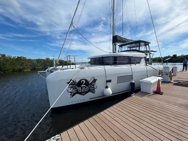 2019 Lagoon 42