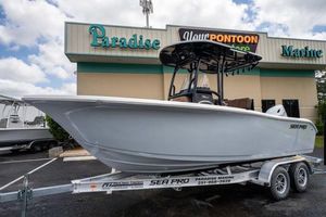 Sea Pro 222 Center Console
