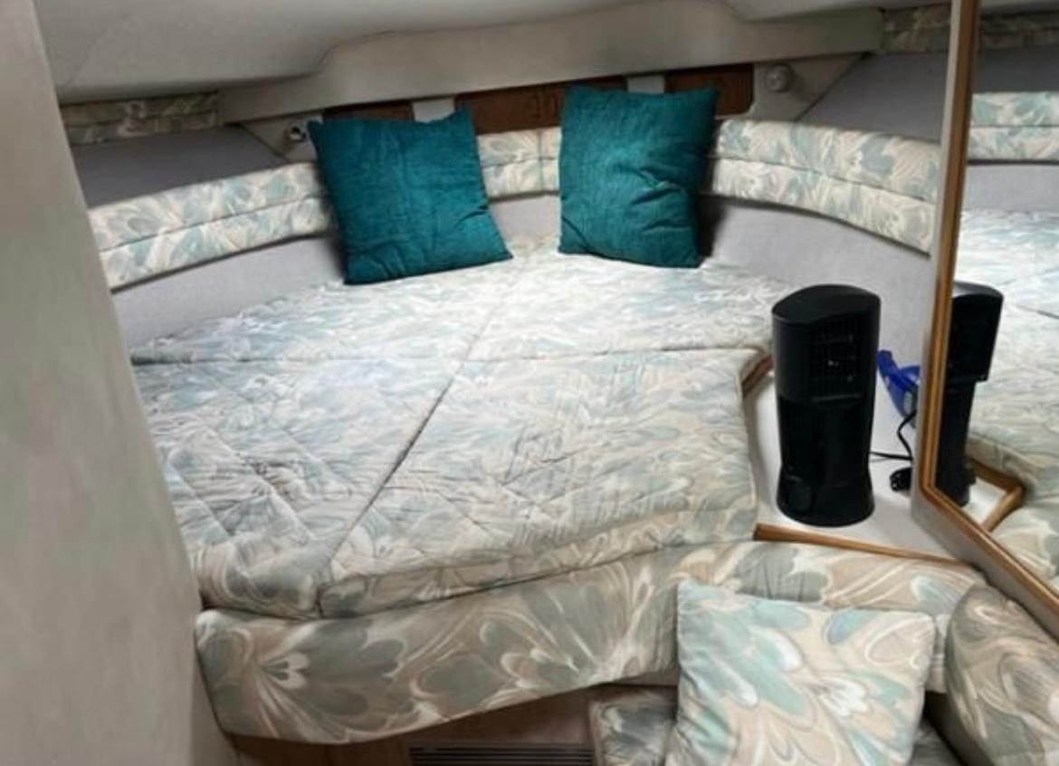 1993 Sea Ray 330 Sundancer