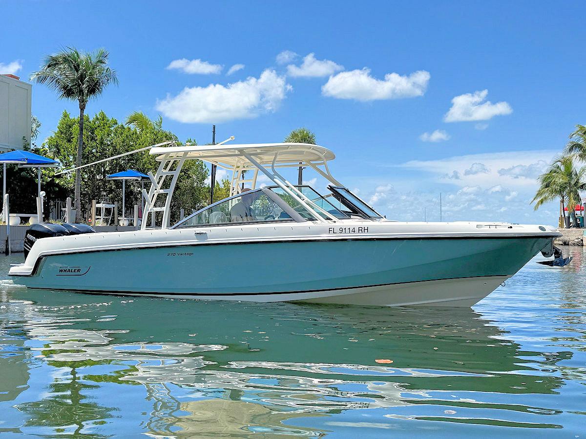 2016 Boston Whaler 270 Vantage