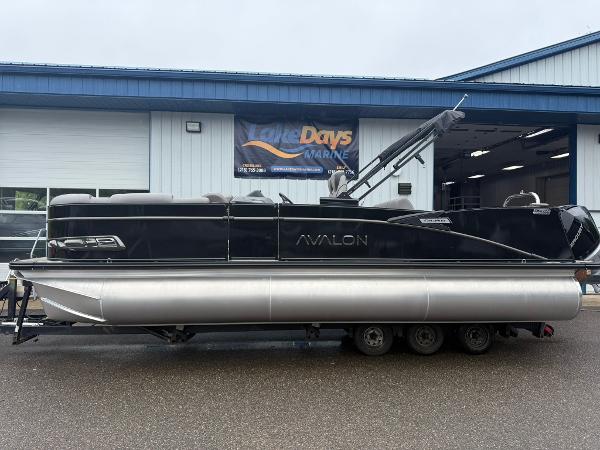 2025 Avalon Catalina Versatile Rear Bench