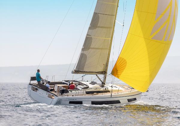 2025 Dufour 41