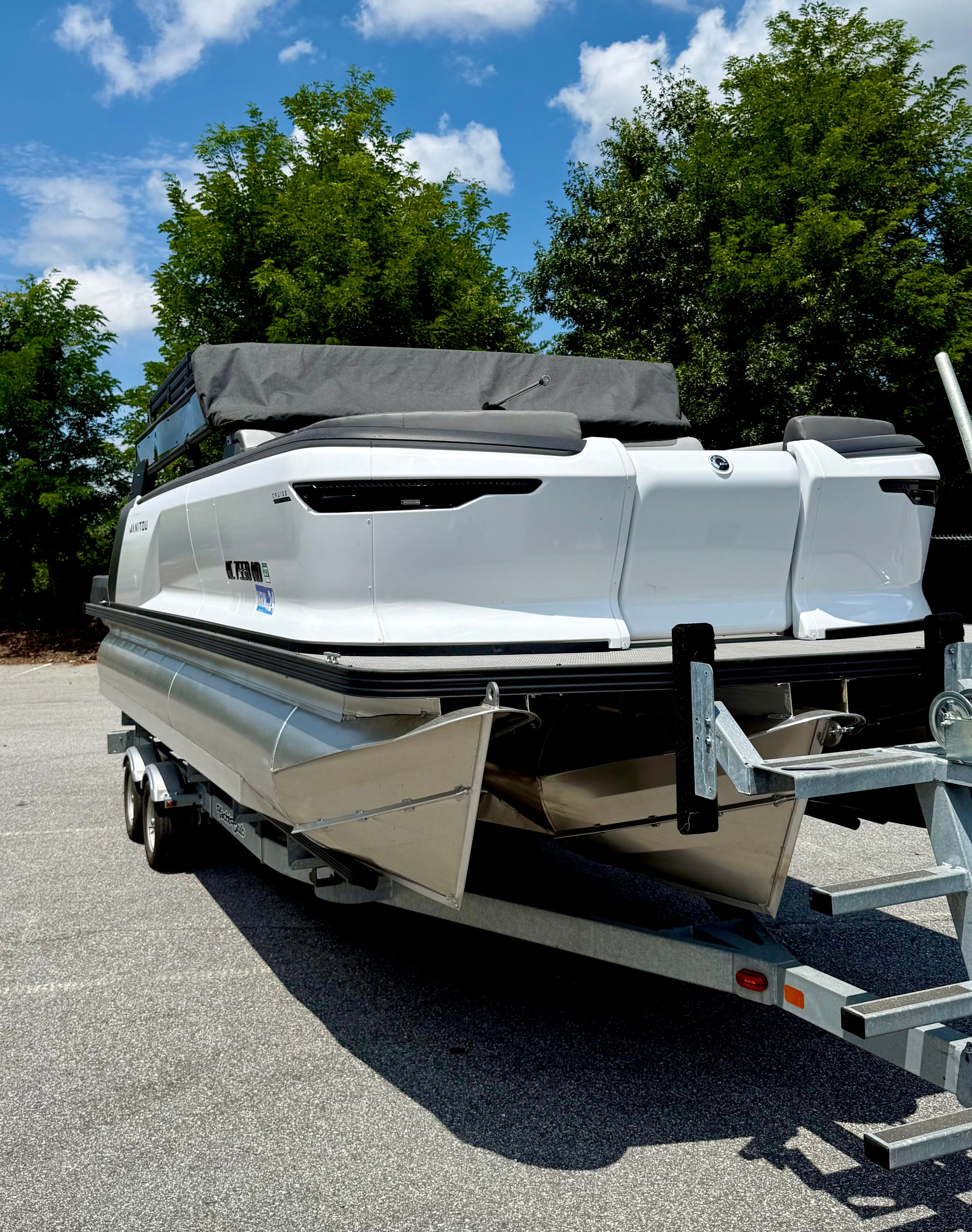 2024 Manitou Cruise