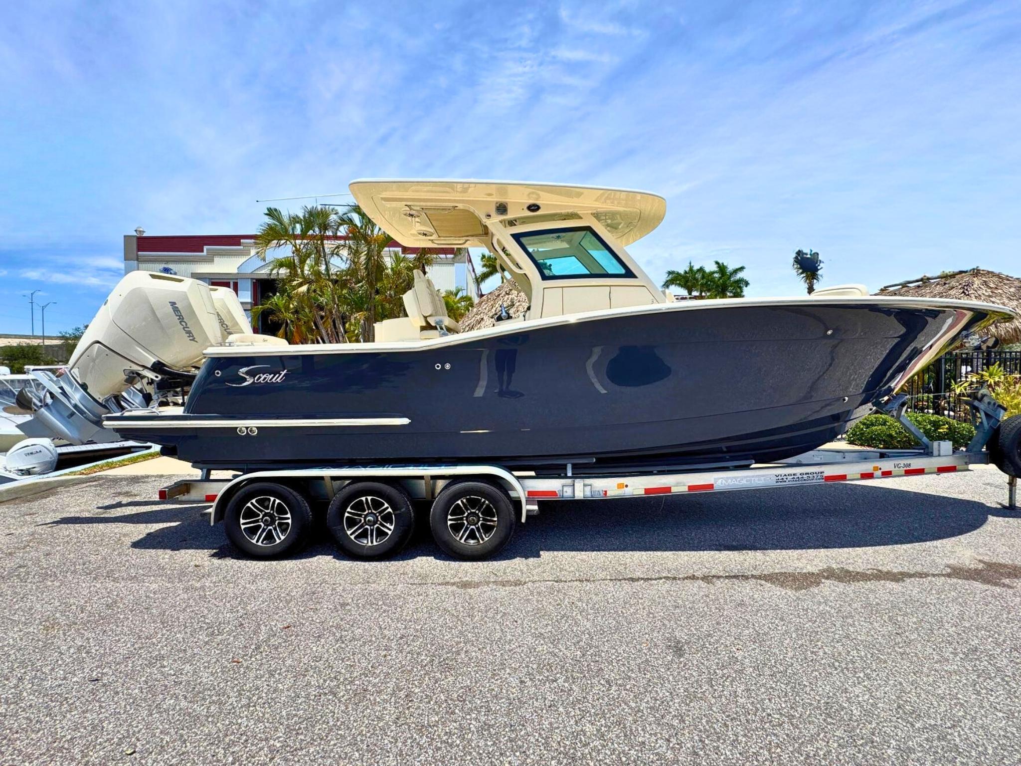 2025 Scout 305 LXF