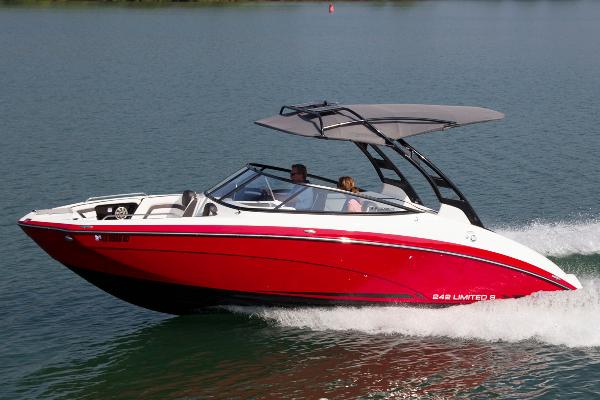 2016 Yamaha Boats 242 Limited S E-Series