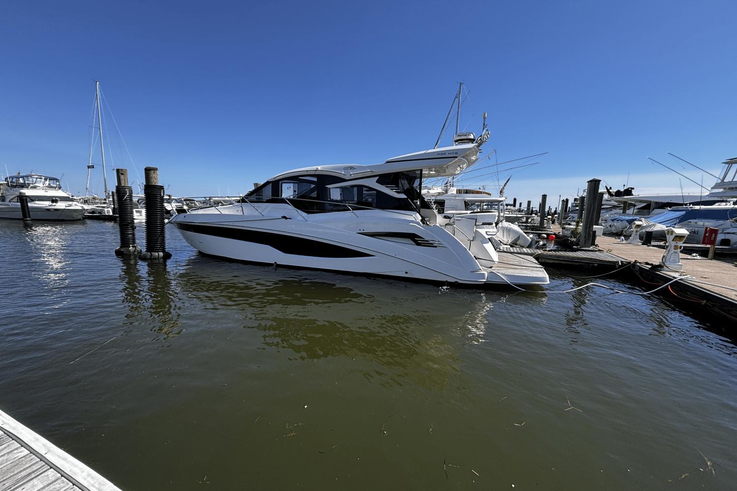 2021 Galeon 425 HTS