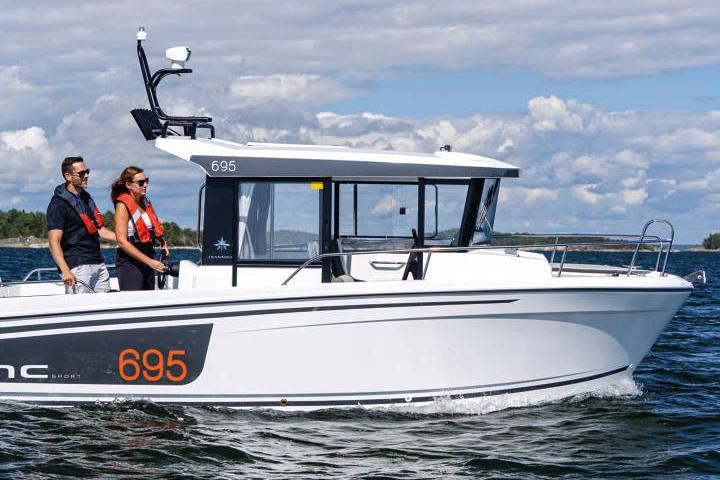 Jeanneau Boat image