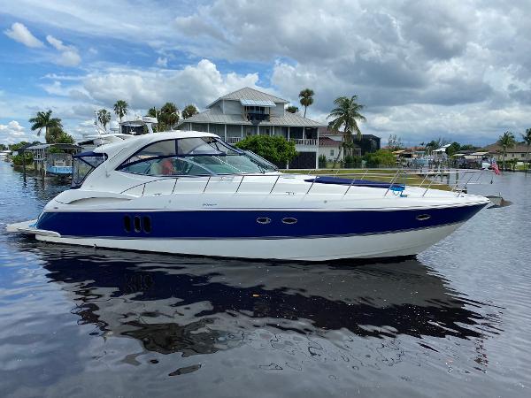 2006 Cruisers Yachts 52 Express