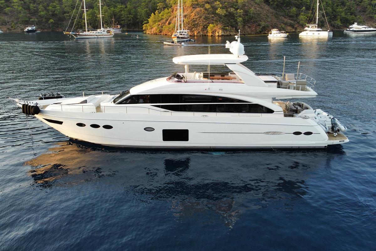 2014 Princess 82