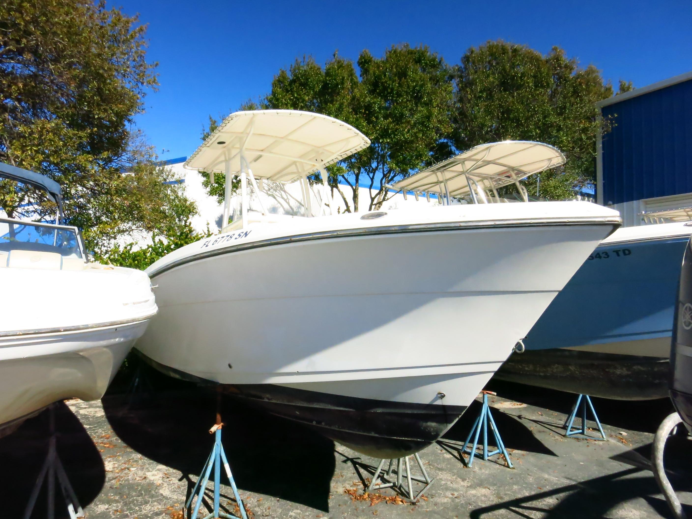 2020 Cobia 237 CC
