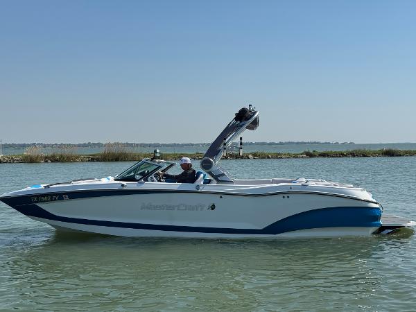 2019 MasterCraft X24