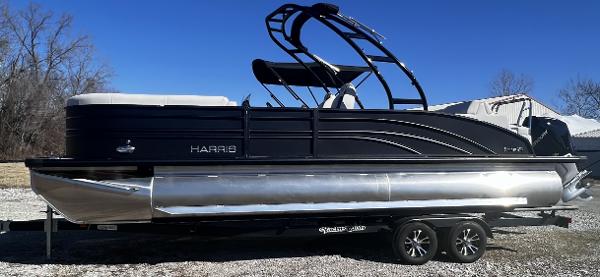 Sunliner 250 Tritoon  Harris Pontoon Boats