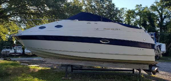 1999 Regal Commodore 242