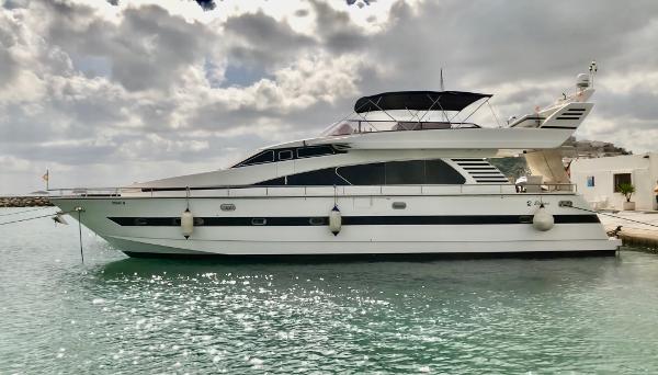 Large boats for sale discount
