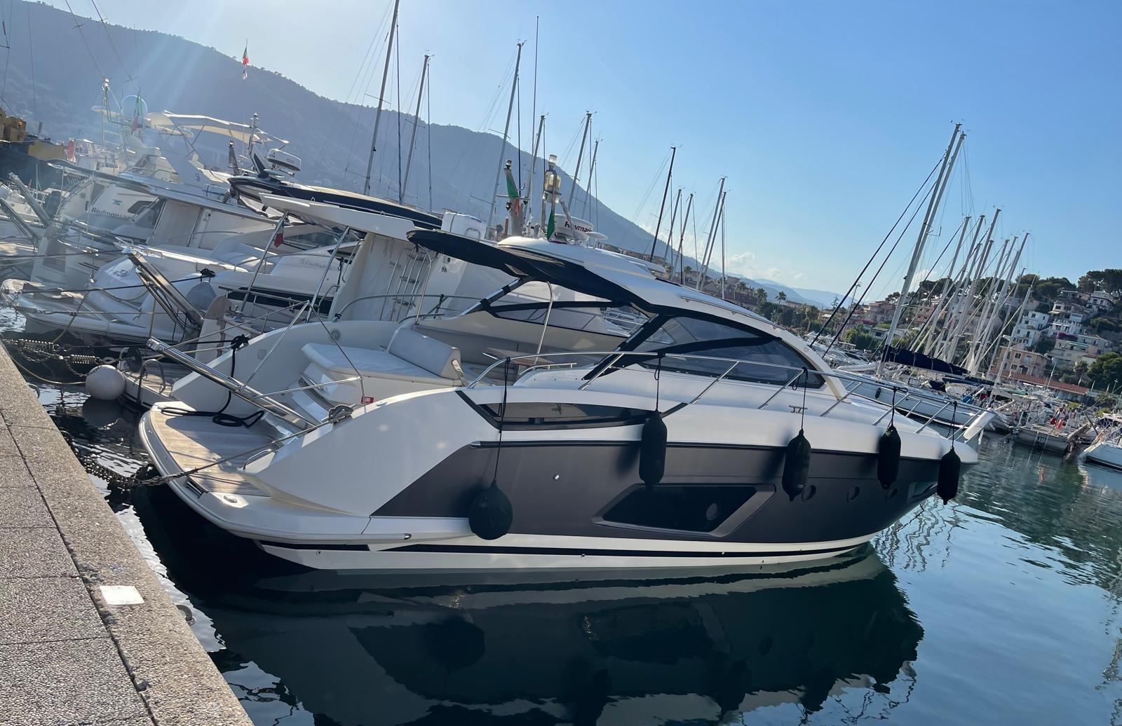 2013 Azimut Atlantis 44