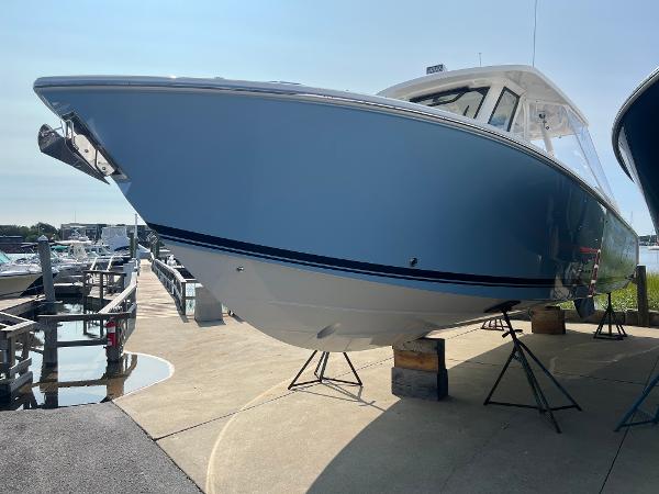 2024 Pursuit S 328 Sport