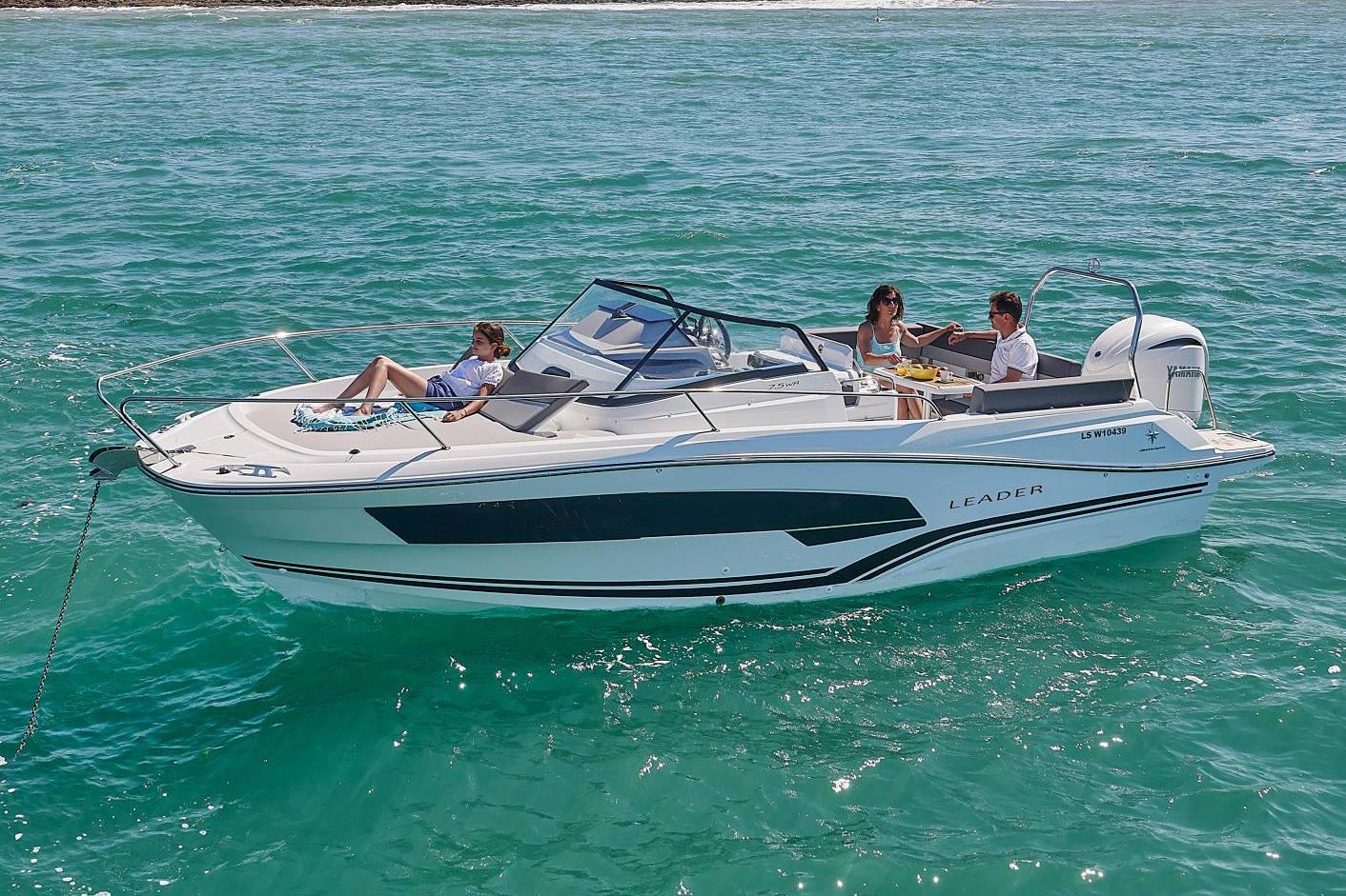 Jeanneau Boat image