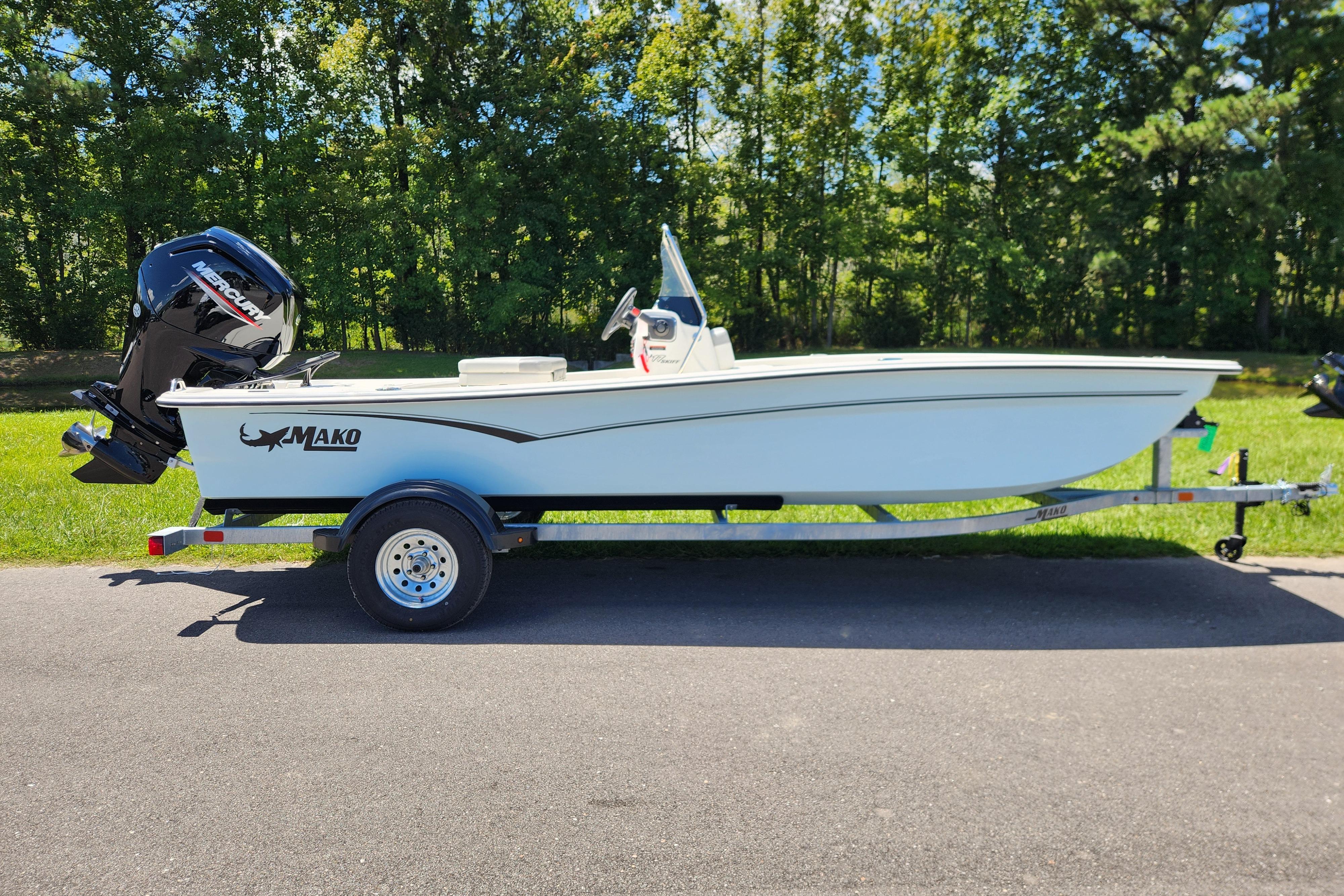 2026 Mako Pro Skiff 17 CC