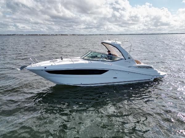 Sea Ray 330 Sundancer