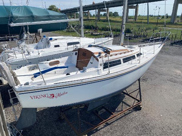 27 ft catalina sailboat for sale