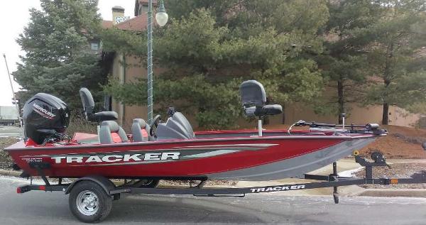 2025 Tracker Pro Team 175