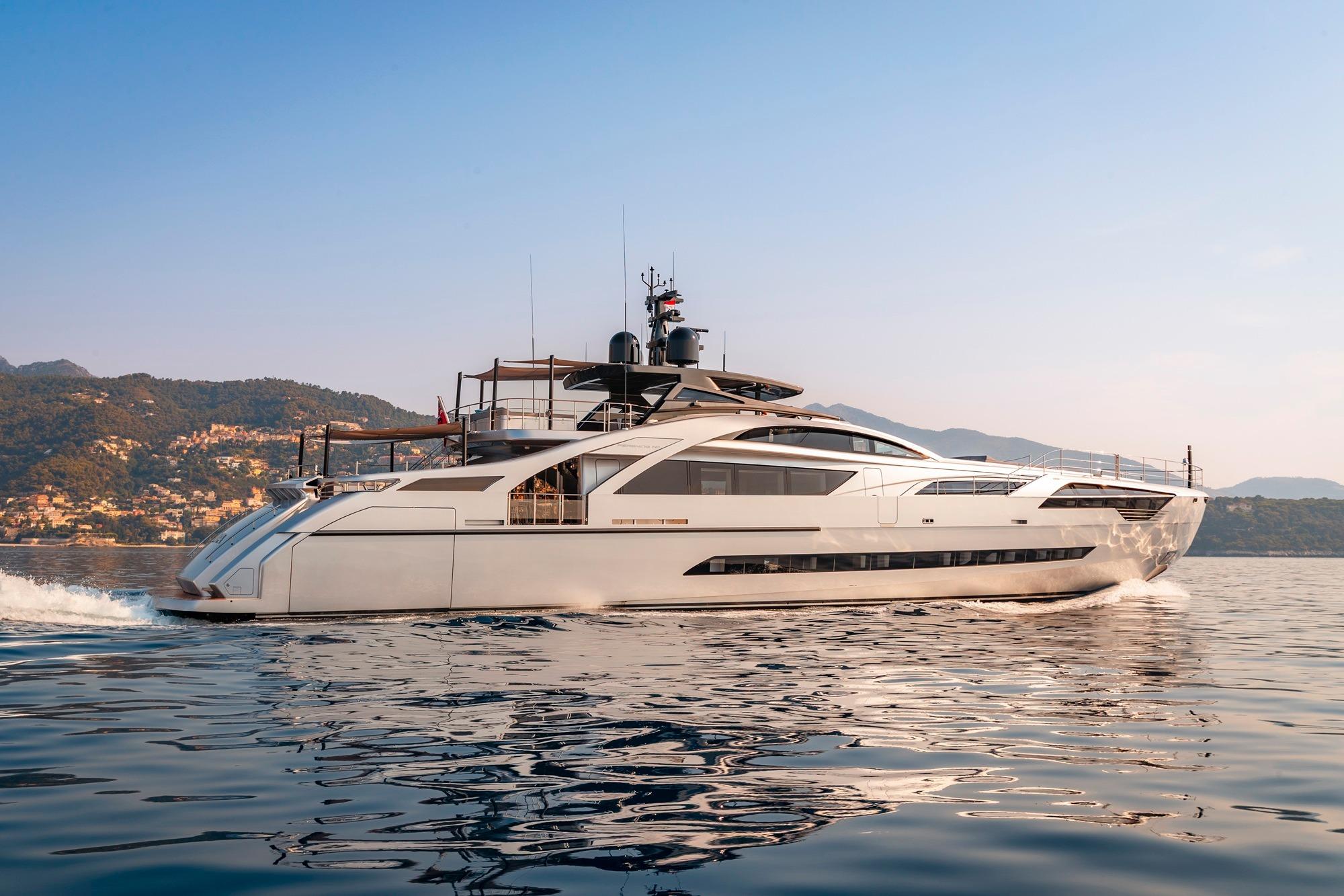 2024 Pershing 140