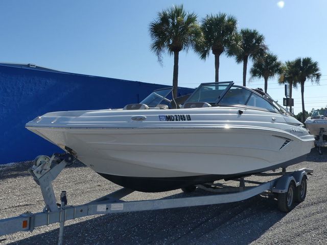 2023 Crownline E215 XS