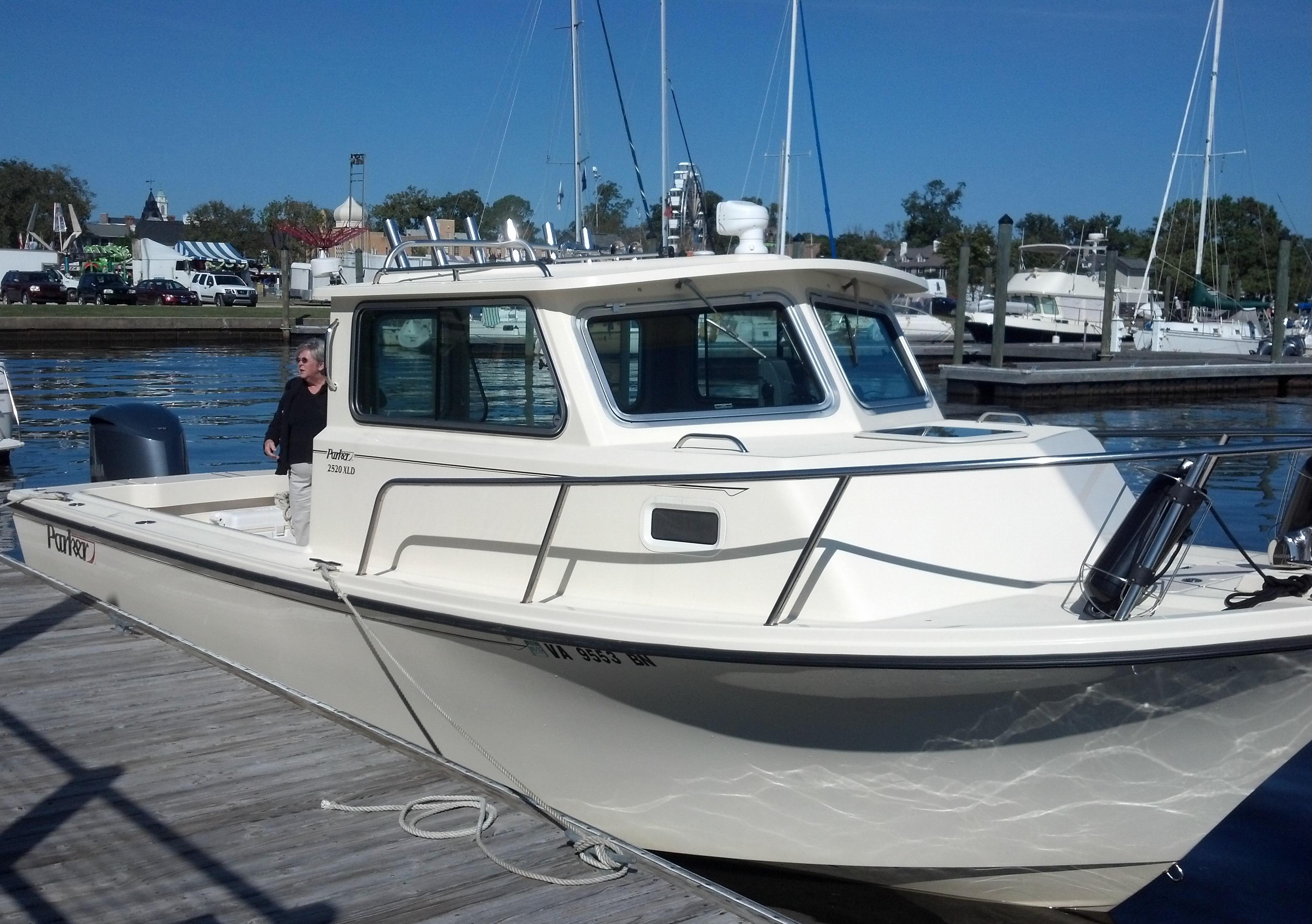 2008 Parker 2520 XLD Sport Cabin