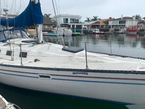 1982 Lancer 36 Sloop