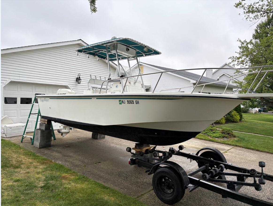 Edgewater 210CC