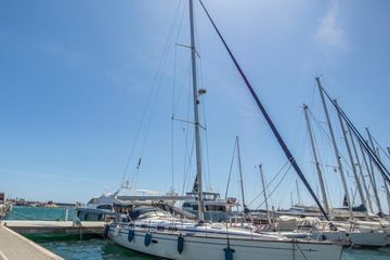 2005 Bavaria Cruiser 46